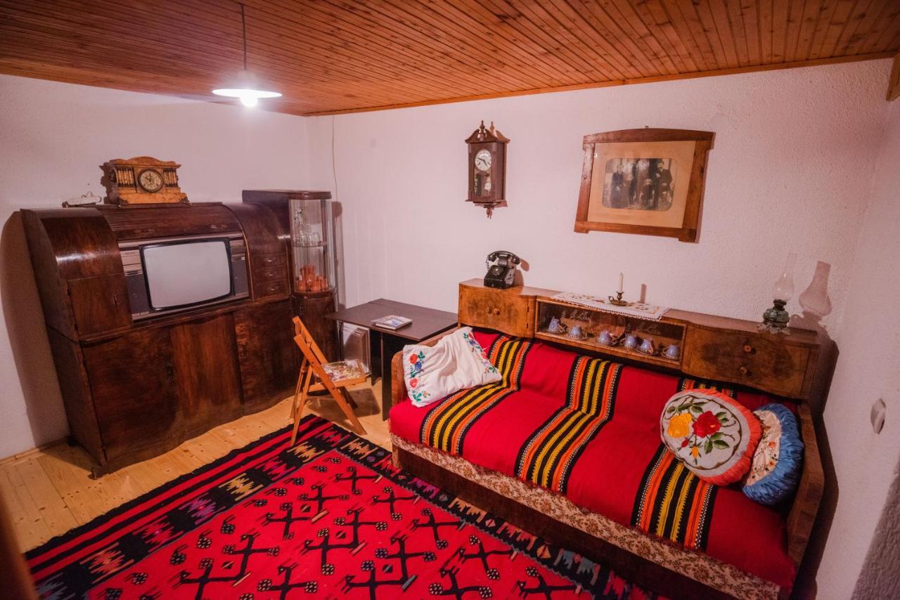 Apartment In Antique Museum Filip 比托拉 外观 照片